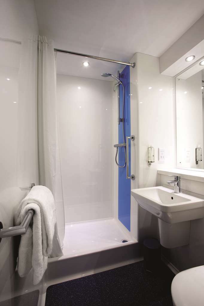 Travelodge Northwich Lostock Gralam Room photo